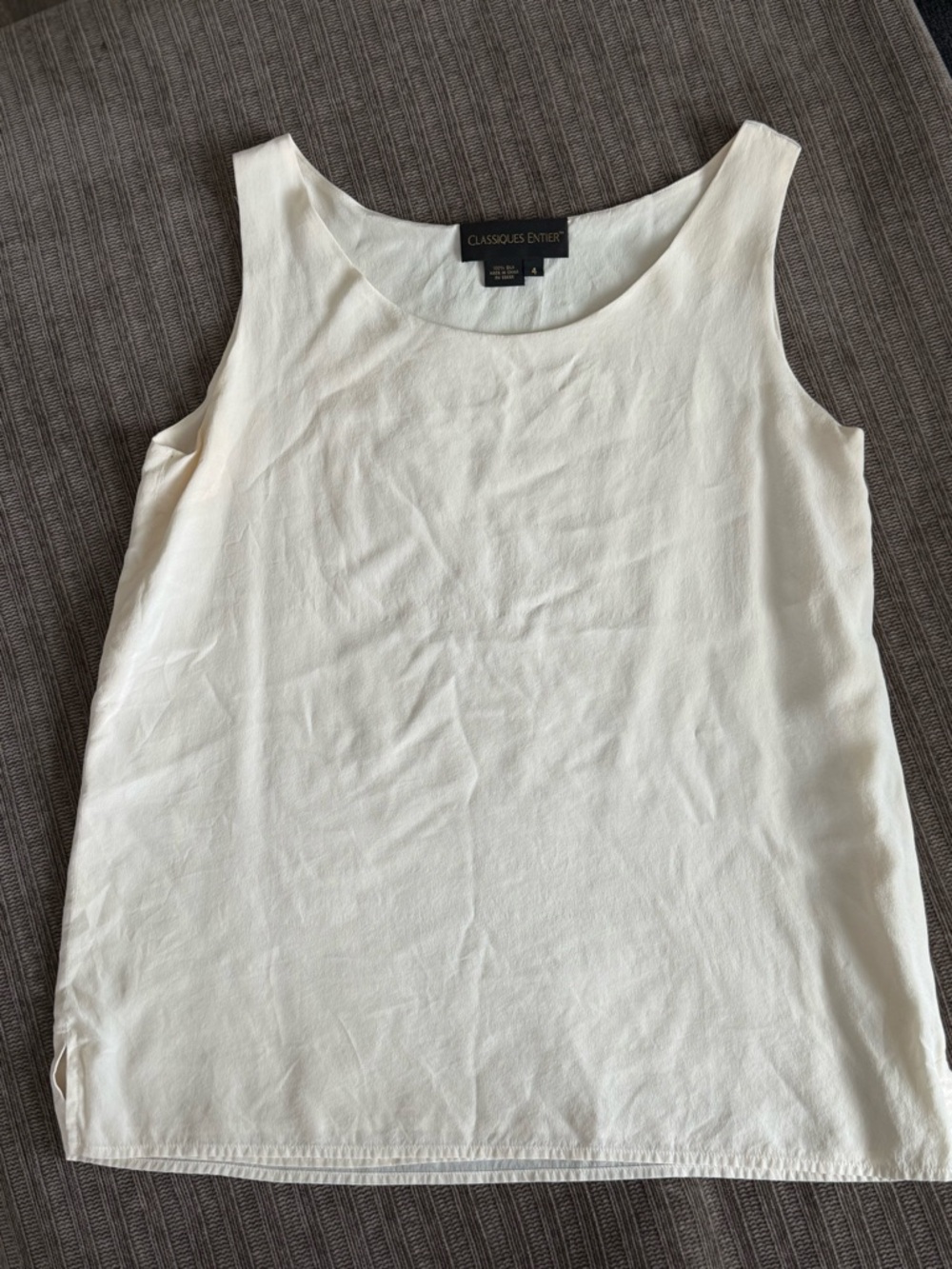 Classiques Entier Ivory Scoop Neck Sleeveless Shell 100% Silk Top